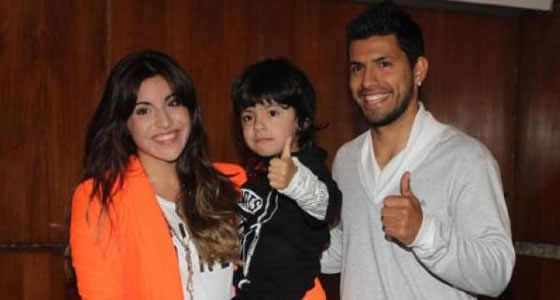 Pernikahan Aguero Dengan Anak Maradona Berakhir photo