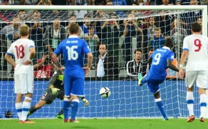 Italia Amankan Tiket Piala Dunia