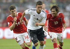 Kualitas Jerman terbukti masih di atas Austria, sahut Mesut Ozil